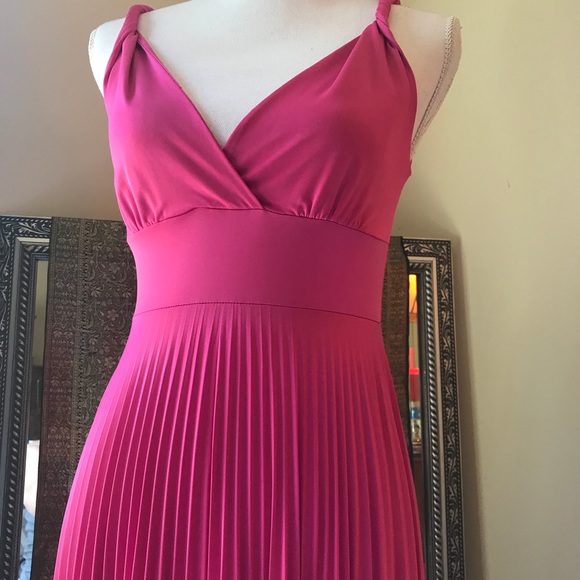 Soprano Twist Strap Accordian Style Pleated Dress - Picture 5 of 8